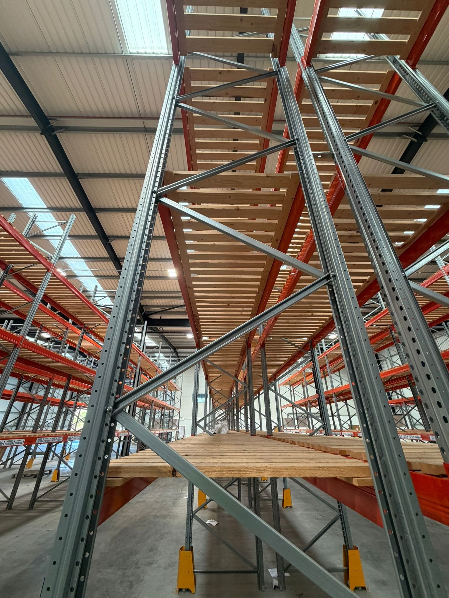 Pallet Racking and Decking Installation London Warehouse - Essex Pallet ...