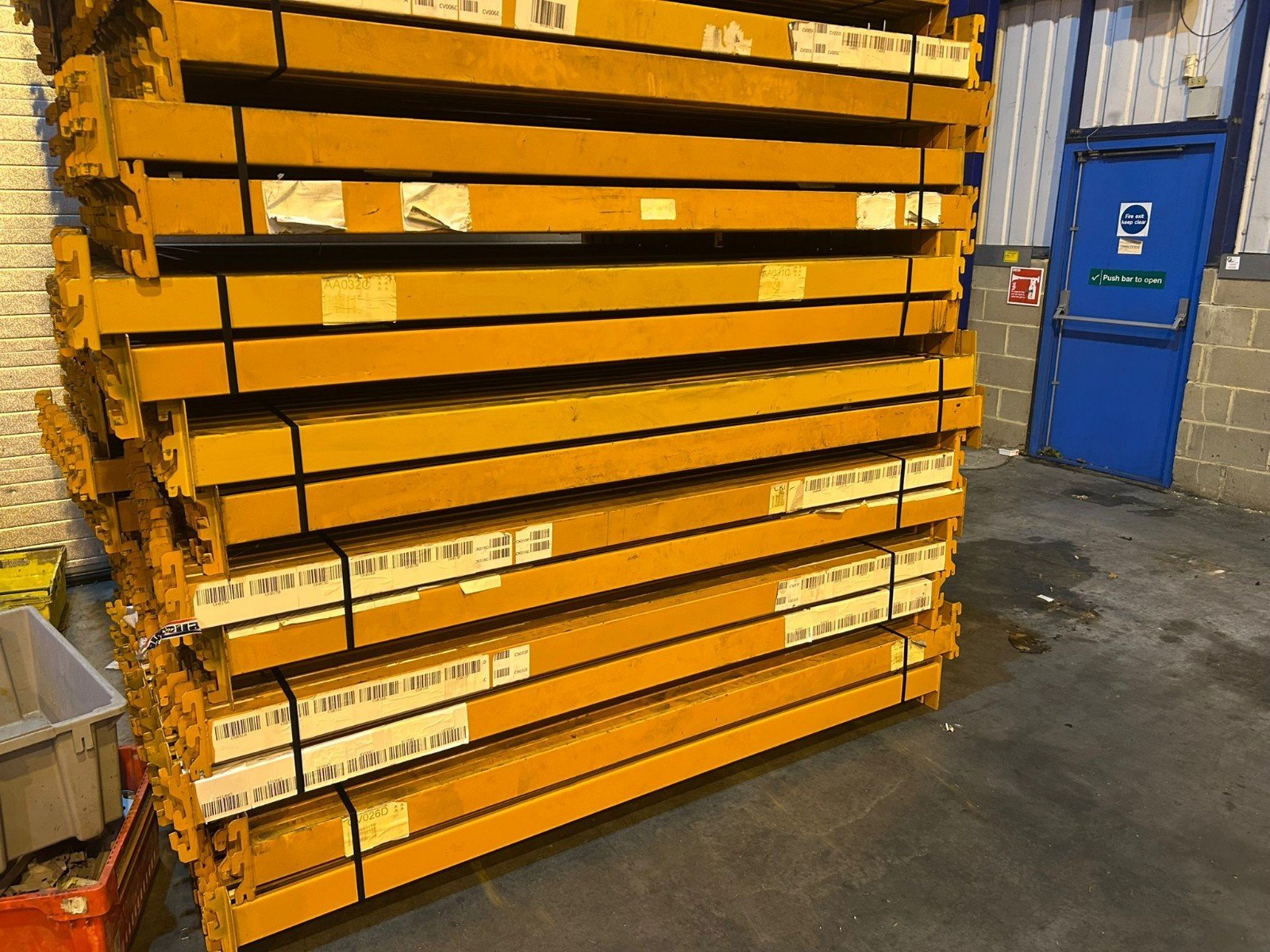 Esmena Storage System Workshop Shed Warehouse Pallet Racking Frame Beam ...